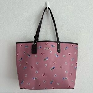 Disney x Coach Reversible City Tote Snow White